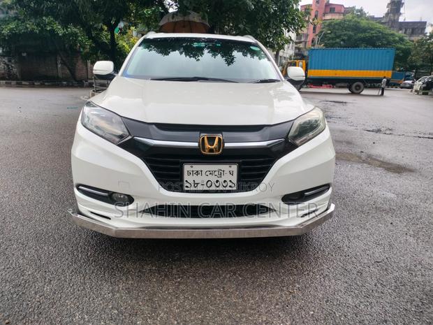 Honda Vezel 1.5 4WD 2015 Pearl