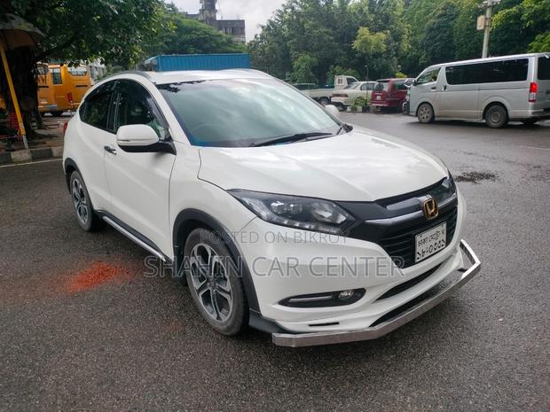 Honda Vezel 1.5 4WD 2015 Pearl