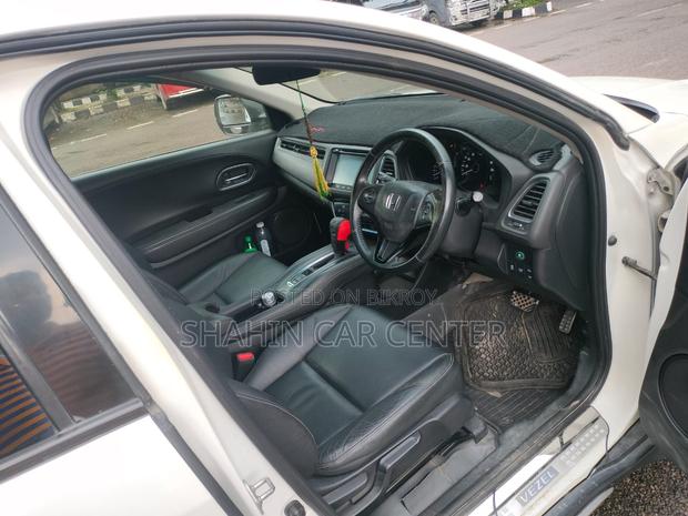 Honda Vezel 1.5 4WD 2015 Pearl