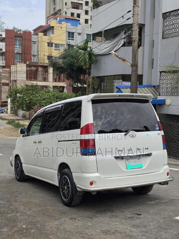 Toyota Noah 2003 Pearl