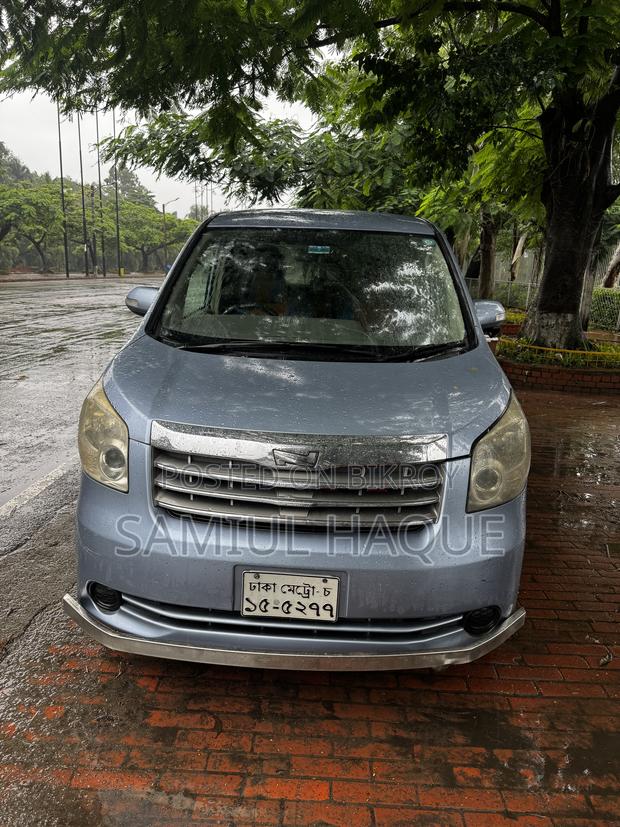 Toyota Noah 2009 Blue