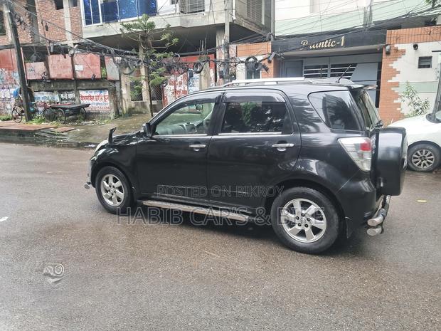 Toyota Rush 1.5 AWD 2011 Black