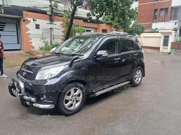 Toyota Rush 1.5 AWD 2011 Black
