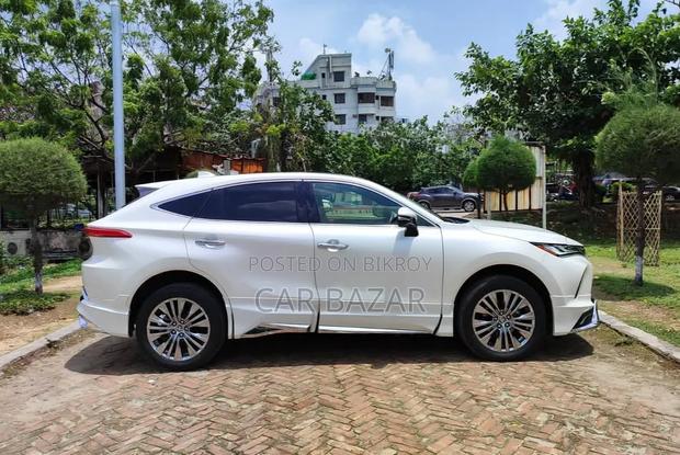 Toyota Harrier 2021 Pearl