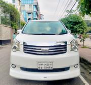 Toyota Noah 2.0 143hp FWD (8 Seater) 2011 Pearl for sale