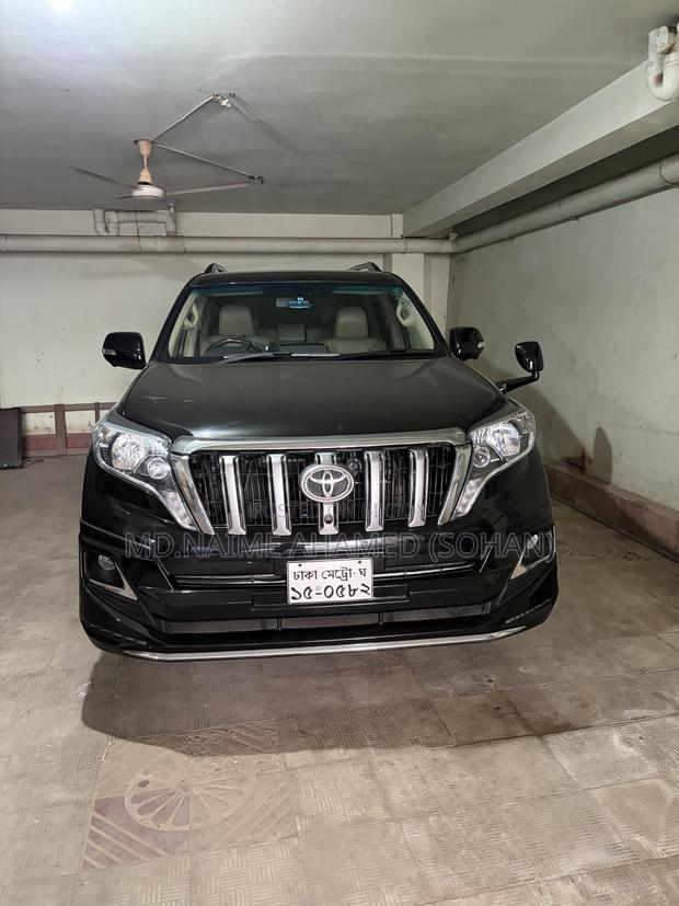 Toyota Land Cruiser Prado 2011 Black