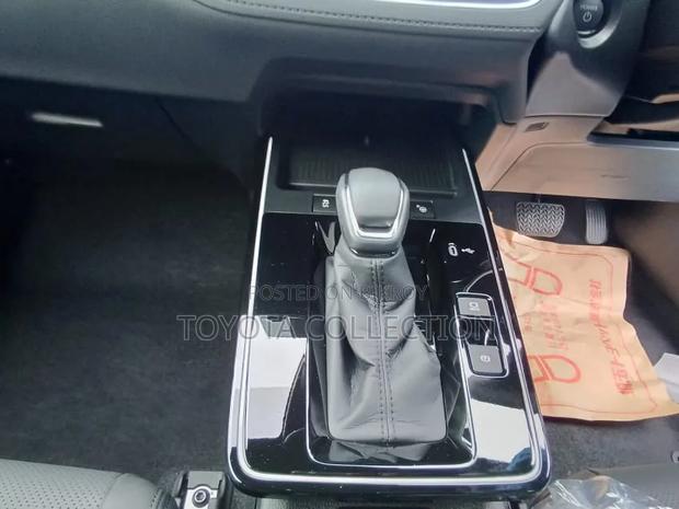 Toyota Corolla Cross 2026 Gray
