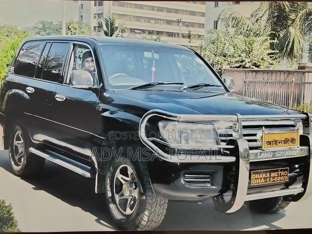 Toyota Land Cruiser 2000 Black