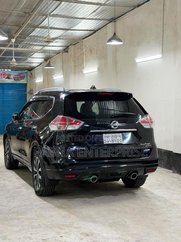 Nissan X-Trail 2.0 Hybrid FWD 2015 Black