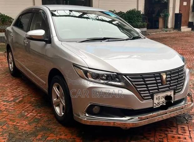 Toyota Premio 1.5 FWD 2018 Silver