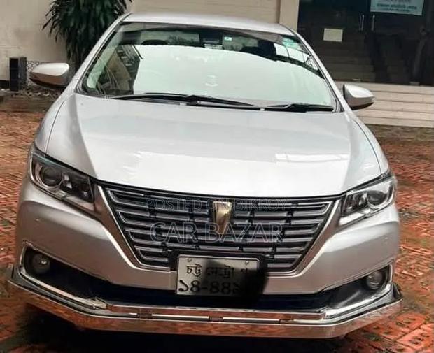 Toyota Premio 1.5 FWD 2018 Silver