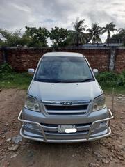 Toyota Noah 2004 Silver for sale