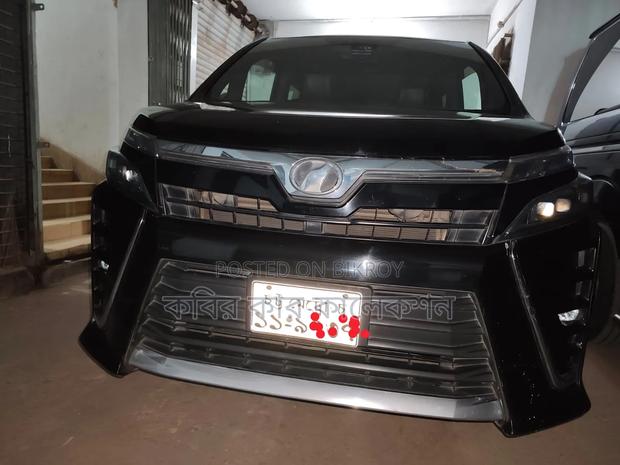 Toyota Voxy 2018 Black