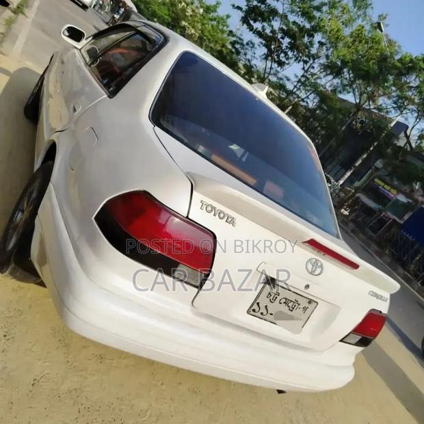 Toyota Corolla Sedan 1995 White