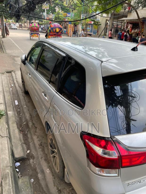 Toyota Corolla Fielder 2017 Silver