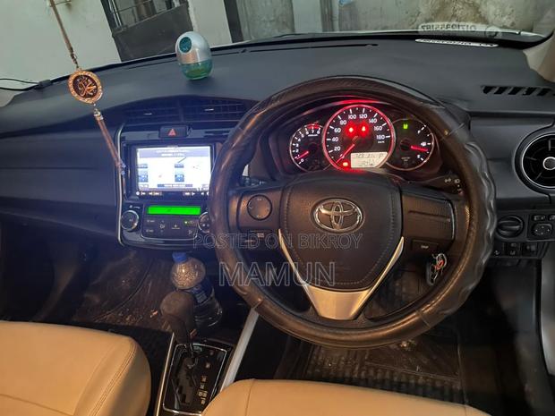 Toyota Corolla Fielder 2017 Silver