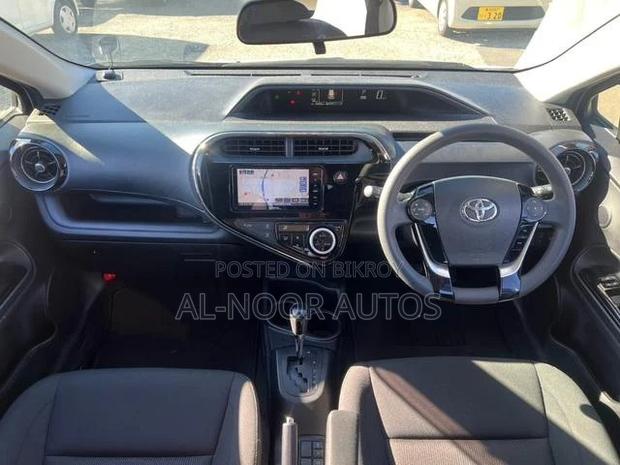 Toyota Aqua 2021 Pearl