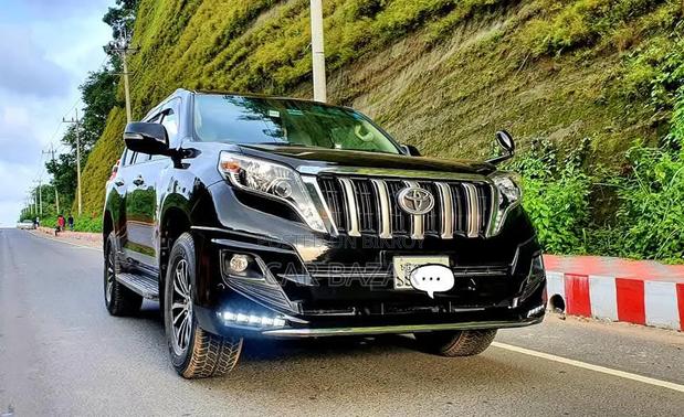 Toyota Land Cruiser Prado 2.7 I 2011 Black