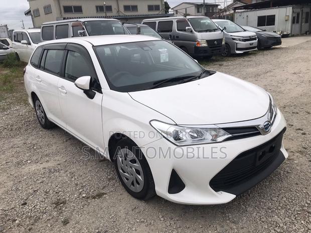 Toyota Corolla Fielder 1.5 Hybrid FWD 2021 White