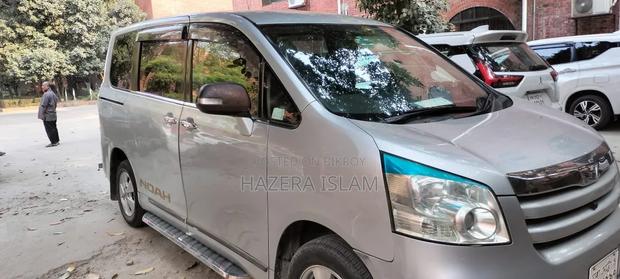 Toyota Noah 2008 White