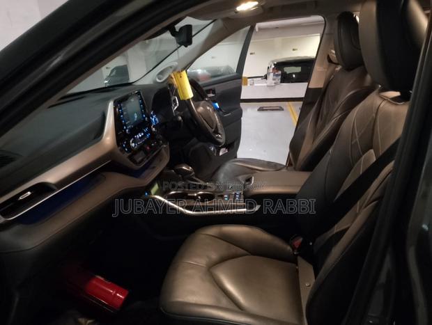Toyota Highlander 2022 Gray