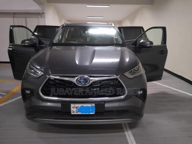 Toyota Highlander 2022 Gray