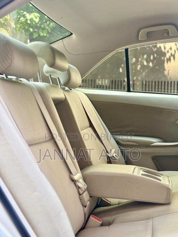 Toyota Premio 2012 Silver