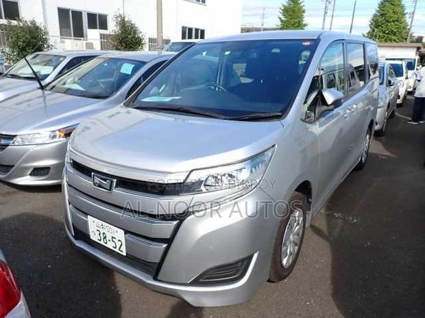 Toyota Noah 2.0 FWD (8 Seater) 2021 Silver