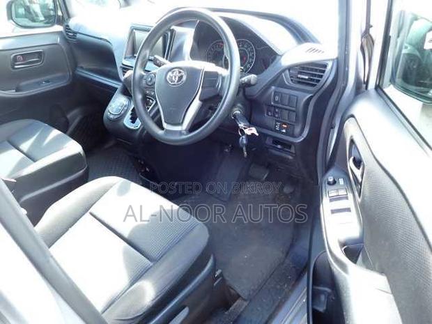Toyota Noah 2.0 FWD (8 Seater) 2021 Silver