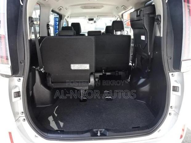 Toyota Noah 2.0 FWD (8 Seater) 2021 Silver