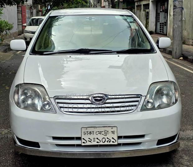 Toyota Corolla 2001 White
