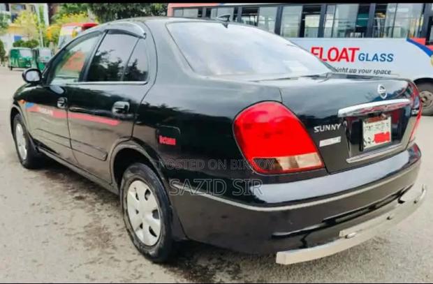 Nissan Sunny 2006 Black