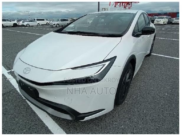 Toyota Prius 2023 Pearl