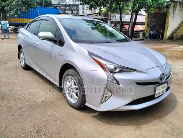 Toyota Prius 2017 Silver