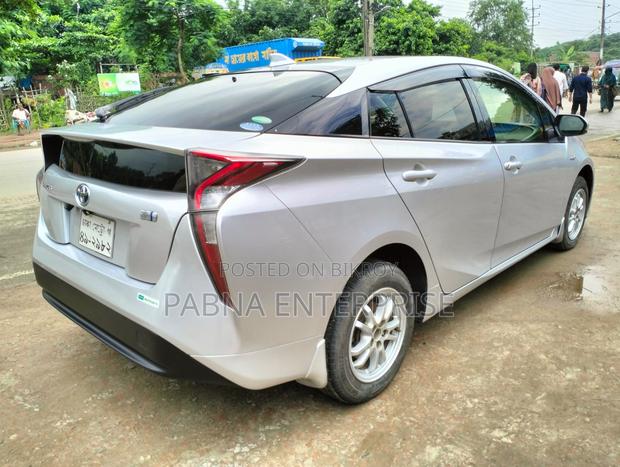 Toyota Prius 2017 Silver