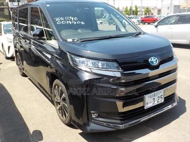 Toyota Voxy 2022 Black