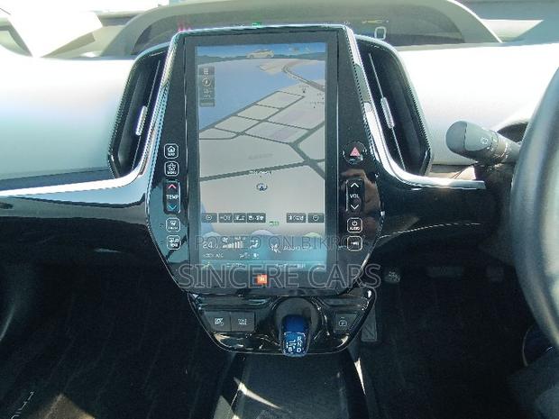 Toyota Prius 2021 Pearl