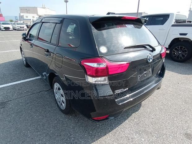 Toyota Corolla Fielder 2021 Black