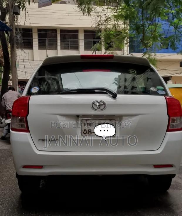 Toyota Corolla Fielder 2013 Off White