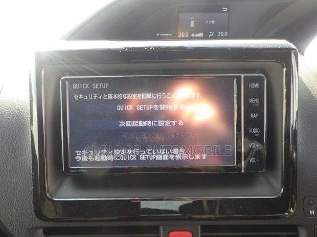 Toyota Noah 2021 Pearl