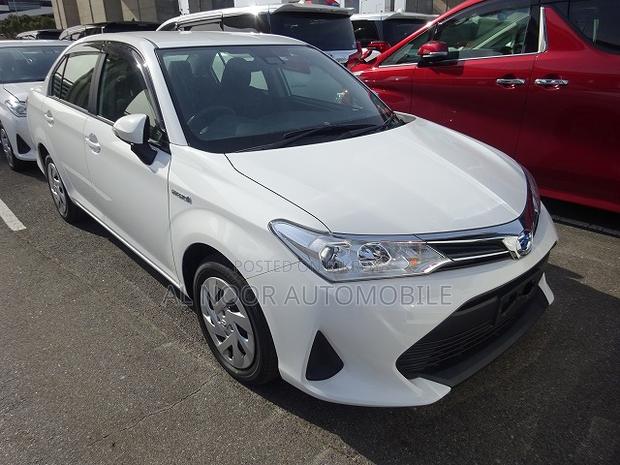 Toyota Axio 2021 White