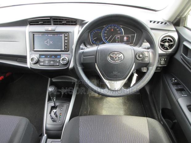 Toyota Corolla Fielder 2021 Silver