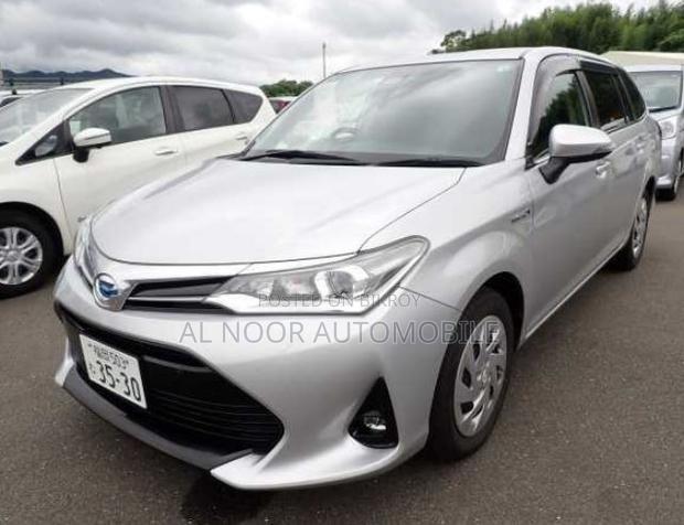 Toyota Corolla Fielder 2021 Silver