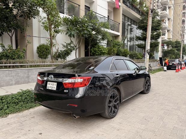 Toyota Camry Hybrid XLE 2012 Black