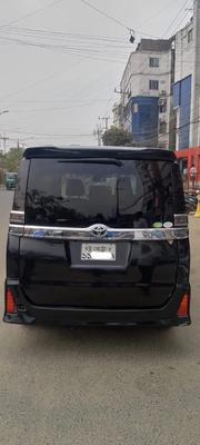 Toyota Voxy 2018 Black for sale