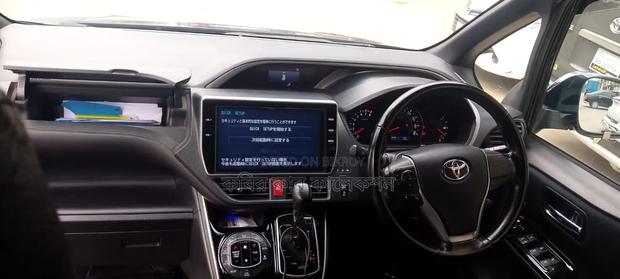 Toyota Voxy 2018 Black