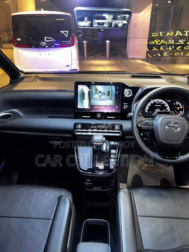 Toyota Voxy Hybrid S-Z 2WD 7-Seater 2023 Black