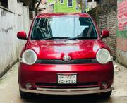 Toyota Sienta 2004 Maroon for sale
