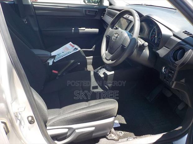 Toyota Axio 2021 Silver