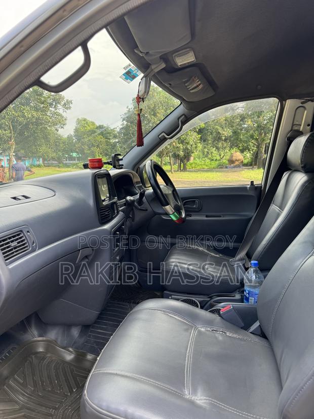 Toyota Noah 2003 Silver